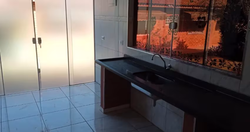 Casa de alto padrão em condomínio na cidade de águas de santa bárbara.