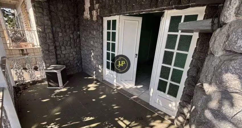 Casa residencial de 02 quartos/suíte com excelente localização em jardim limoeiro