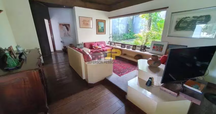 Casa duplex de 4 quartos com suíte com area de 521m² na ilha do boi !