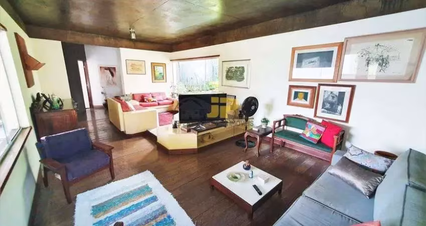 Casa duplex de 4 quartos com suíte com area de 521m² na ilha do boi !