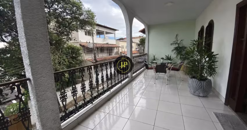 Casa de 03 quartos/suíte com varanda ampla em bairro de lourdes