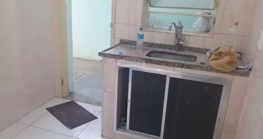 Casa de vila com 2 quartos, à venda, bem localizada no centro de nilópolis - rj