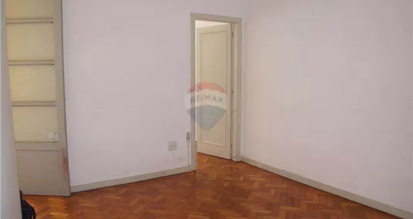 Oportunidade! apartamento de 45 m2, 2 quartos e dependência completa no grajaú, rio de janeiro por r$215.000,00