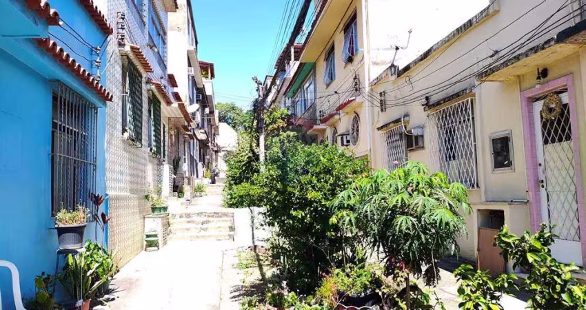 Casa de vila à venda em são cristóvão com 2 quartos e 102m²