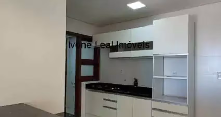 Apartamento no centro da cidade com 02 dormitórios, sendo uma suíte, elevador e terraço privativo. semi-novo. santo ângelo- rs