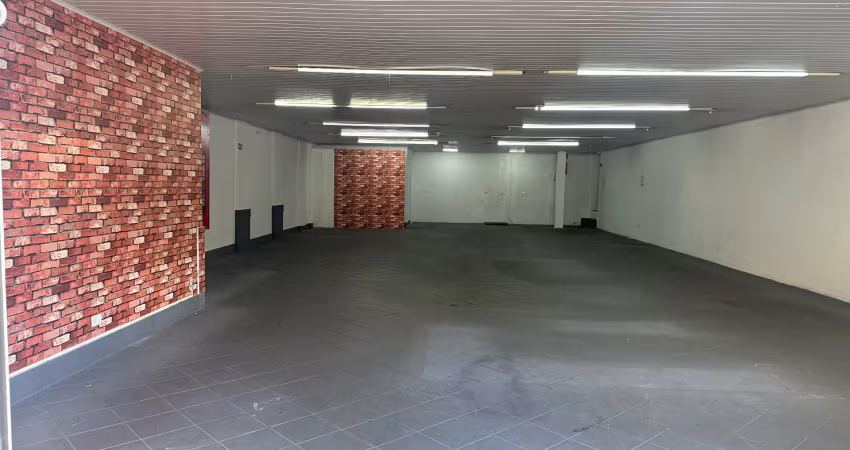 Excelente loja com 200 mts , área central , grande fluxo de pessoas.
