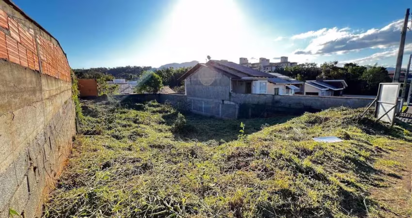 Terreno com 15 metros de frente e 15 metros de fundo em indaial - sc