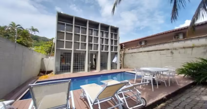 Casa com 2 quartos à venda na Rua dos Filodendros, 11, Balneário Praia do Pernambuco, Guarujá
