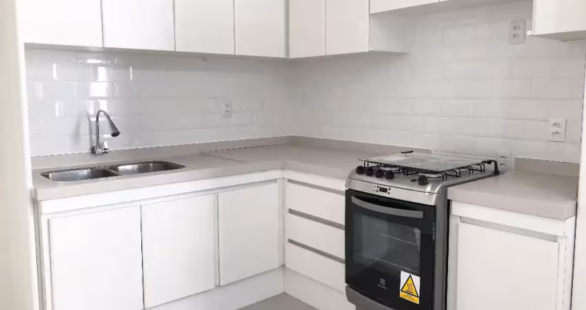 Apartamento de 2 dormitórios no centro de florianópolis. faça tudo a pé