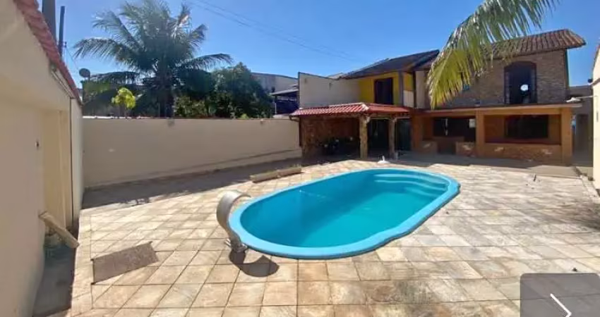 Casa mobiliada no centro de araxá – 220m², 3 quartos (1 suíte)