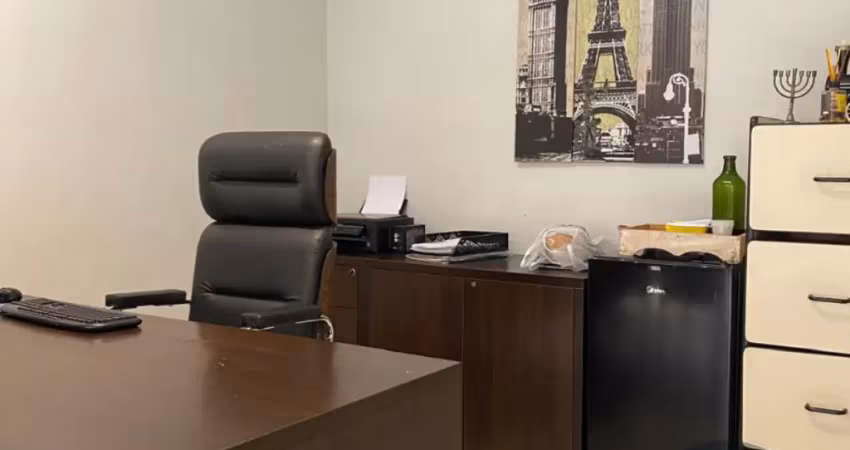Sala comercial com 3 salas à venda na Rua Senador Souza Naves, 9, Centro, Londrina