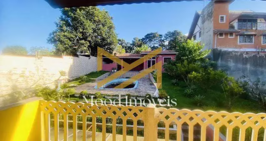 Imagine viver em um verdadeiro refúgio urbano na vila áurea, em poá, com a fonte áurea como ponto de referência. esta residência de alto padrão, construída em 2012, oferece 350 m²
