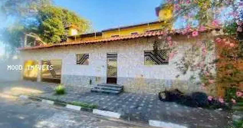 Imagine viver em um verdadeiro refúgio urbano na vila áurea, em poá, com a fonte áurea como ponto de referência. esta residência de alto padrão, construída em 2012, oferece 350 m²
