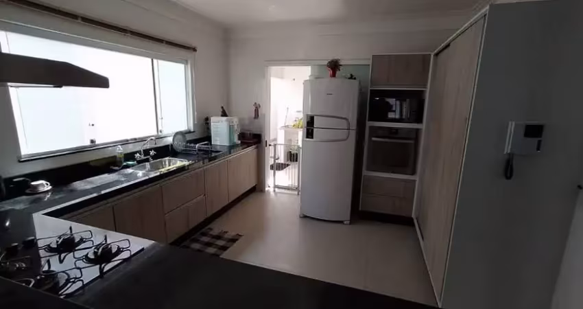 Casa com 3 quartos à venda na Rua Portugal, Região Central, Caieiras