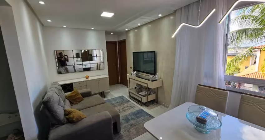 Aluguel barato em camaçari. apartamento 2/4 com armários em condomínio fechado com portaria 24hs, no bairro vila de abrantes.