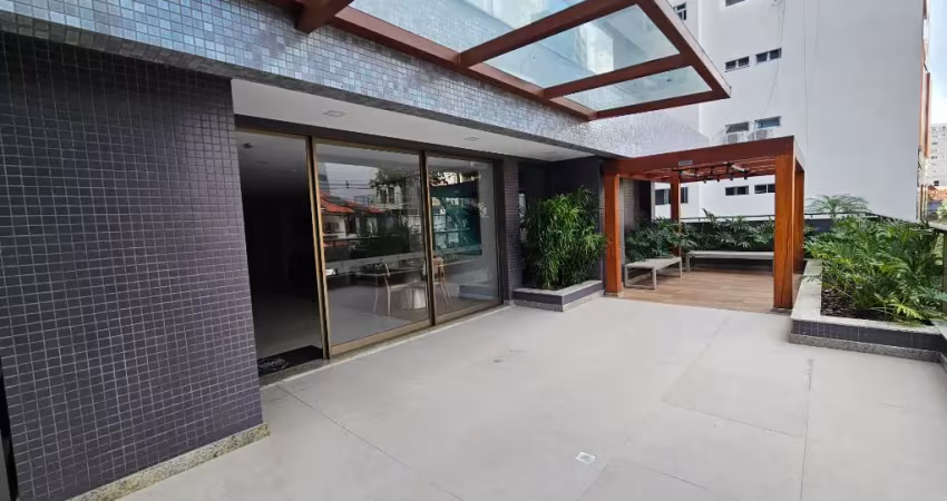 Studio aconchegante na barra em condomínio moderno, a 500m do shopping barra