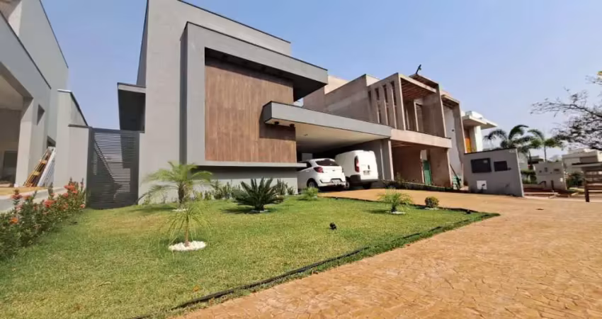 Casa térrea 3 suítes à venda no condomínio alto do castelo