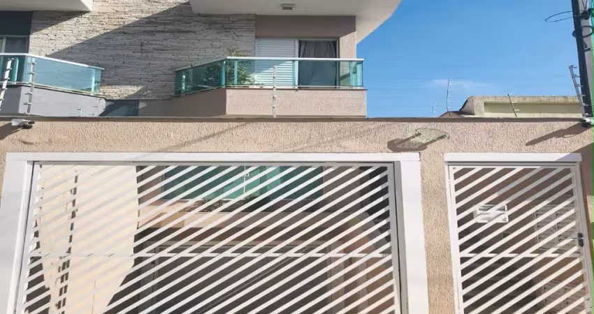 Sobrado 220 m², 3 dormitórios, 1 suíte com hidromassagem e garagem p/ 5 carros
