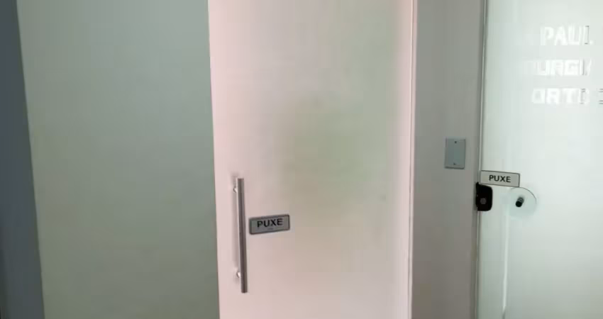 Sala comercial em santana, com recepção e 1 sala, 2 banheiros, 1 vaga