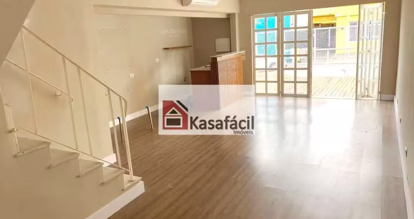 Casa com 3 quartos para alugar na Rua Vieira de Morais, Campo Belo, São Paulo