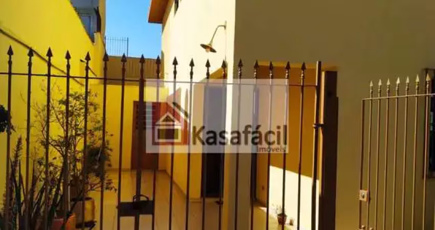 Casa  (  de vila fechada  ) de 4 dormitórios   na vila santa catarina!