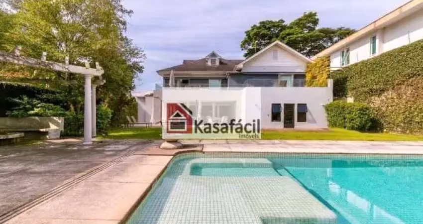 Casa com 5 suítes ,  em local excelente no broolin!!!!