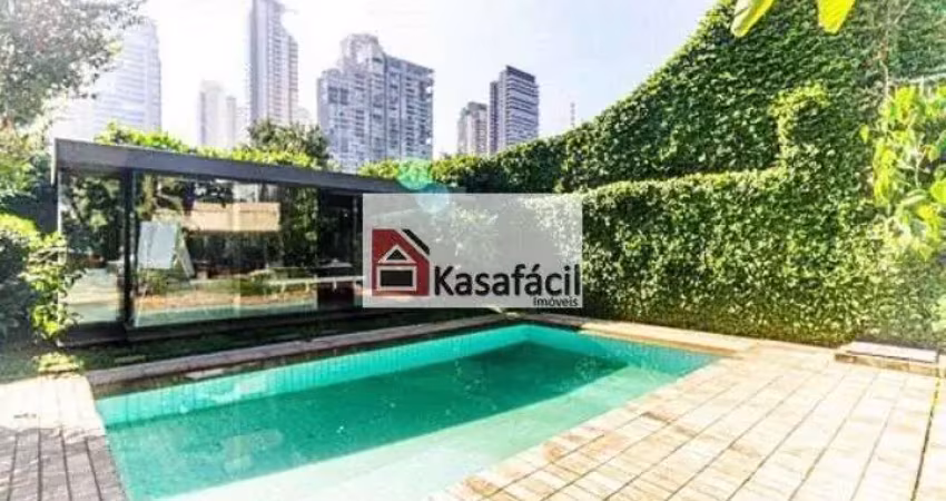 Casa com 3 quartos para alugar na Rua Bernardino de Campos, Campo Belo, São Paulo