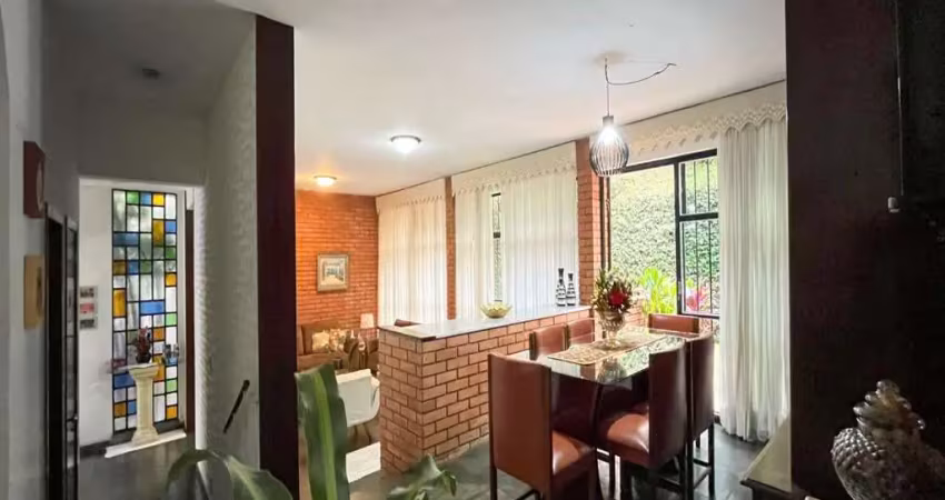 Casa com 4 quartos à venda na Rua Primeiro de Março, 260, Mangabeiras, Belo Horizonte