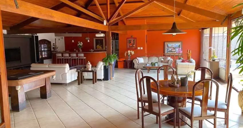 Casa com 5 quartos à venda na COSMOS, 160, Santa Lúcia, Belo Horizonte