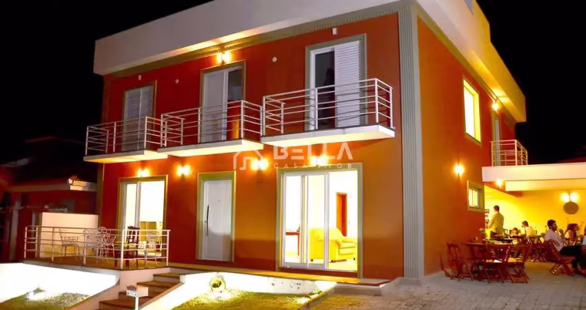 Casa ampla em condomínio fechado – 5 quartos, espaço gourmet e área de lazer completa