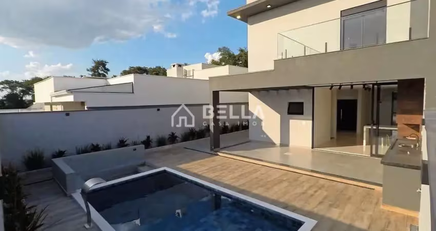 Casa à venda,área construída de 180m²  •	3 dormitórios sendo 3 suítes •4 vagas de garagem sendo 2 c