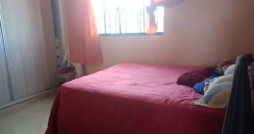 Linda casa a venda no recanto das emas quadra 401/201 são 2 casas independentes cada uma com 3 quartos ótimo para morar ou investir