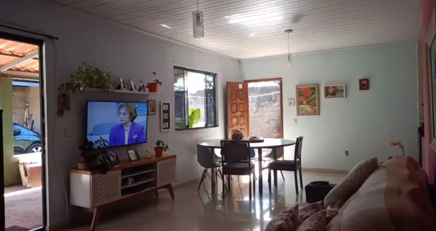 Linda casa a venda na quadra 13 smpw - no residencial pinheiro 2  casa com 3 quartos amplos sendo uma suíte + uma suíte separada local super tranquilo