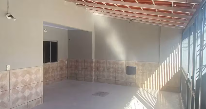 Ótima casa desocupada a venda em samambaia casa com 3 quartos reformada excelente vizinhança e localização