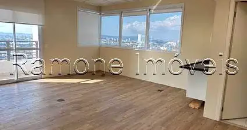 Aluga-se sala comercial de 40m², reformada, com ar-condicionado, piso elevado e vista livre em osasco/sp.