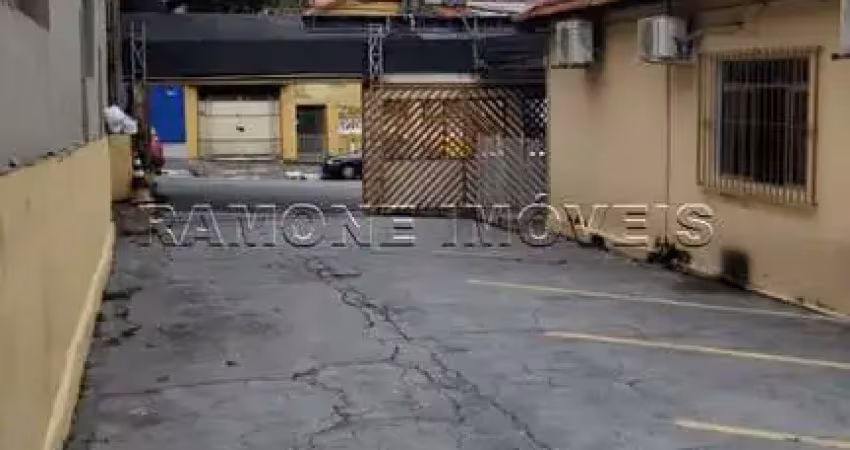 Casa térrea ponto comercial e residencial com 4 dormitórios perto da igreja matriz.