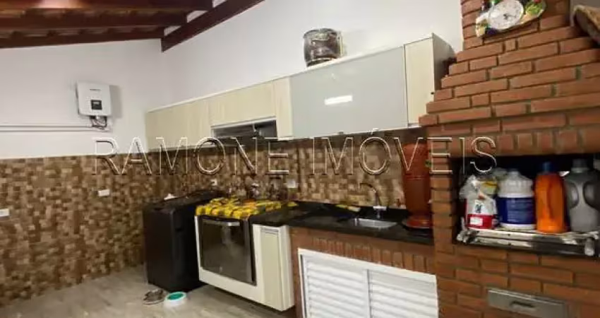Casa sobrado de 168m² em jardim das flores - osasco/sp, com 3 suítes e 4 banheiros.