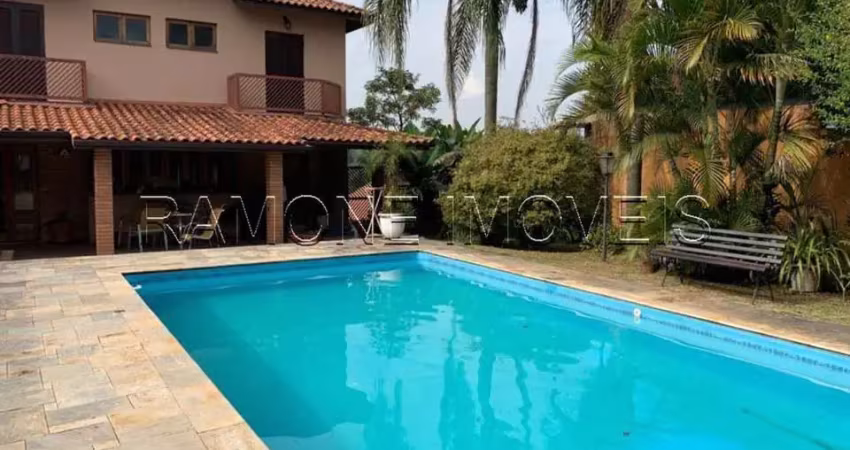 Casa em cotia, 450m², 5 dormitórios. jardim passárgada i