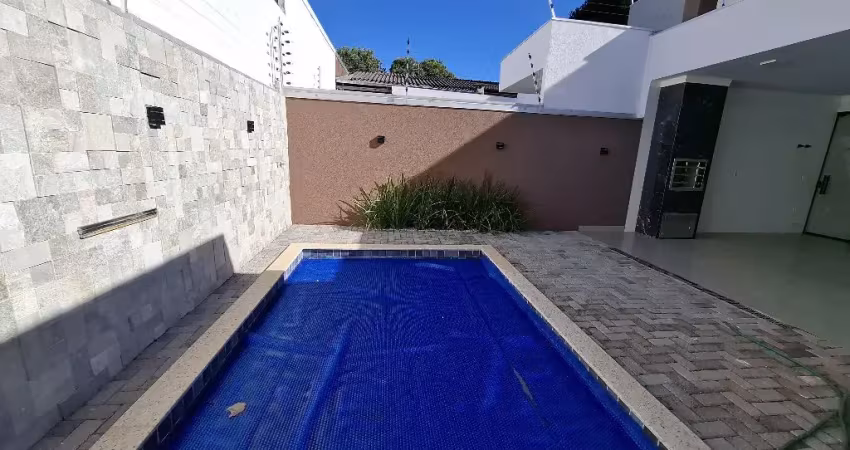 Casa com piscina e 3 quartos no jardim alvorada – maringá/pr