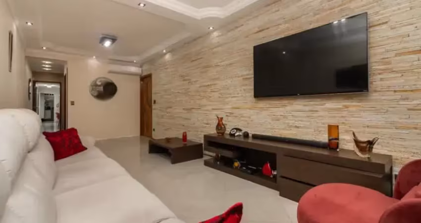 Casa com 3 quartos à venda na Rua Coronel Aristides, 44, Camaquã, Porto Alegre