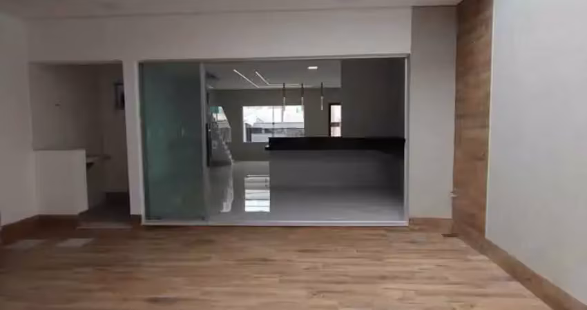 Sobrado aconchegante e funcional – perfeito para sua família!