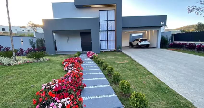 Casa de alto padrão no residencial riviera – conforto, lazer e segurança