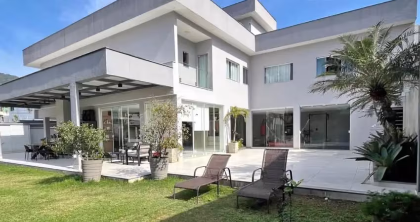 Imóvel alto padrão – conforto, elegância e lazer apresentamos esta residência exclusiva, projetada para quem valoriza conforto, sofisticação e qualidade de vida