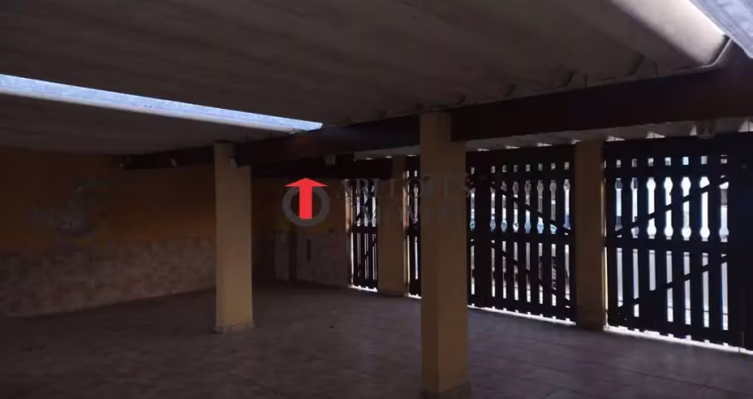 Casa mobiliada com área gourmet e garagem para 4 carros