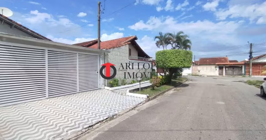 Casa 2 dormitórios e 1 com suíte churrasqueira próxima da praia