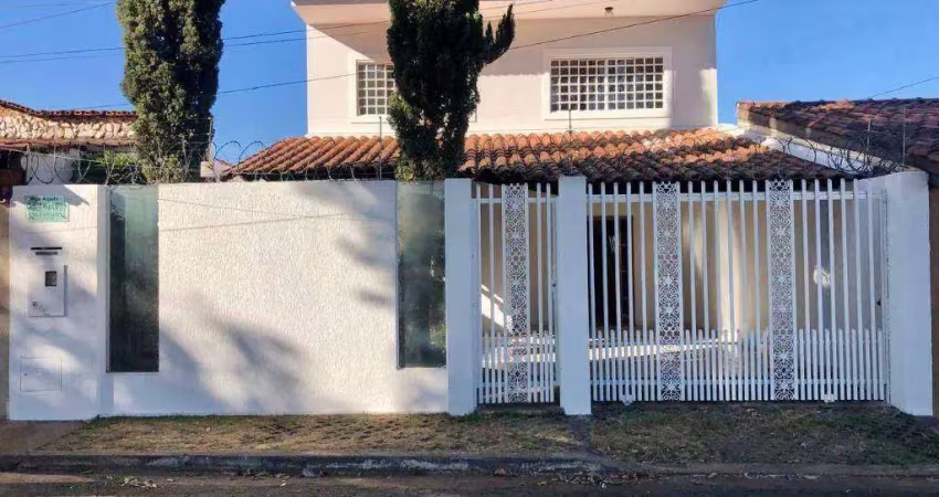 Sobrado com 5 dormitórios à venda, 208 m² por r$ 650.000,00 - vila alvorada - goiânia/go