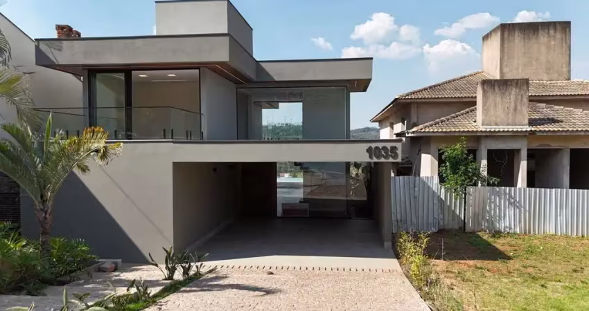Casa exclusiva com vista permanente para àrea verde