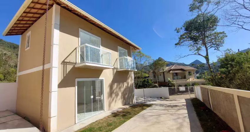 Casa para Venda em Nova Friburgo, Cônego, 2 dormitórios, 2 suítes, 1 banheiro, 2 vagas
