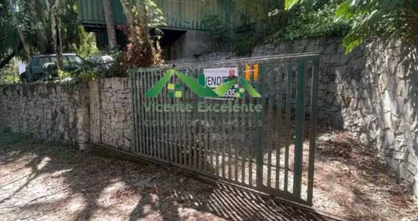 Casa para Venda em Nova Friburgo, Parque São Clemente, 3 dormitórios, 1 suíte, 2 banheiros, 4 vagas