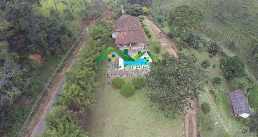 Sítio para Venda em Nova Friburgo, Zona Rural, 3 dormitórios, 3 suítes, 4 banheiros, 2 vagas